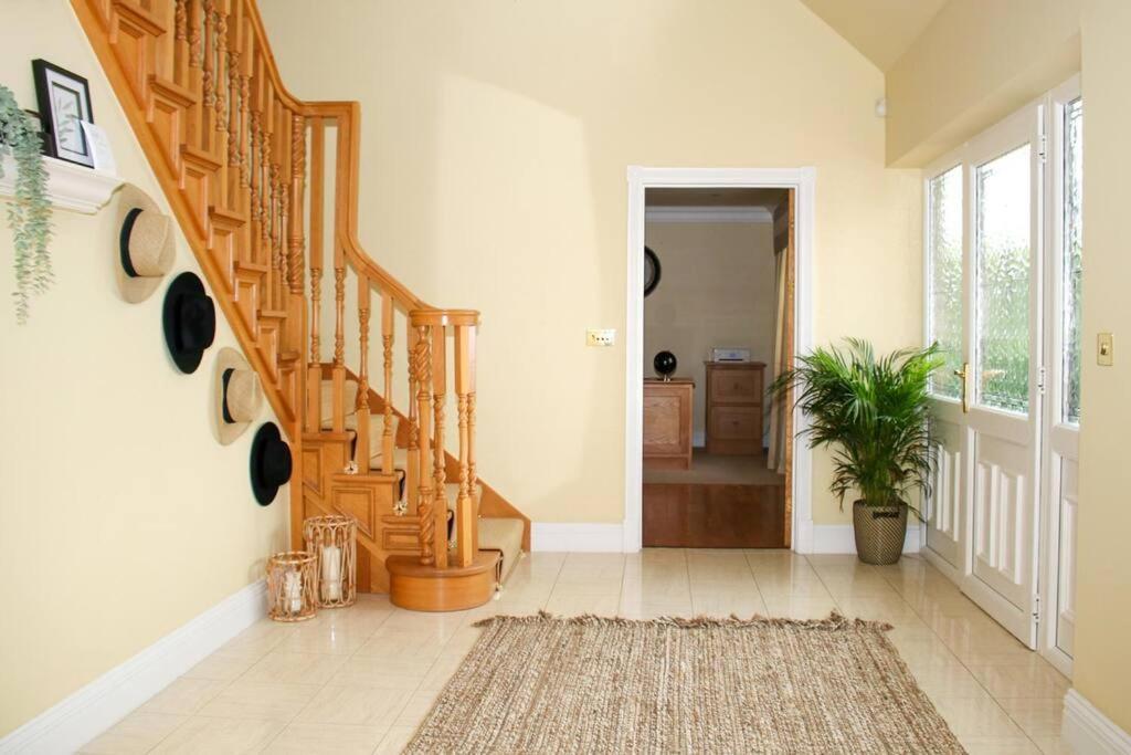 Дом отдыха Luxury, Spacious With Private Driveway Beaches And Gower In Close Proximity